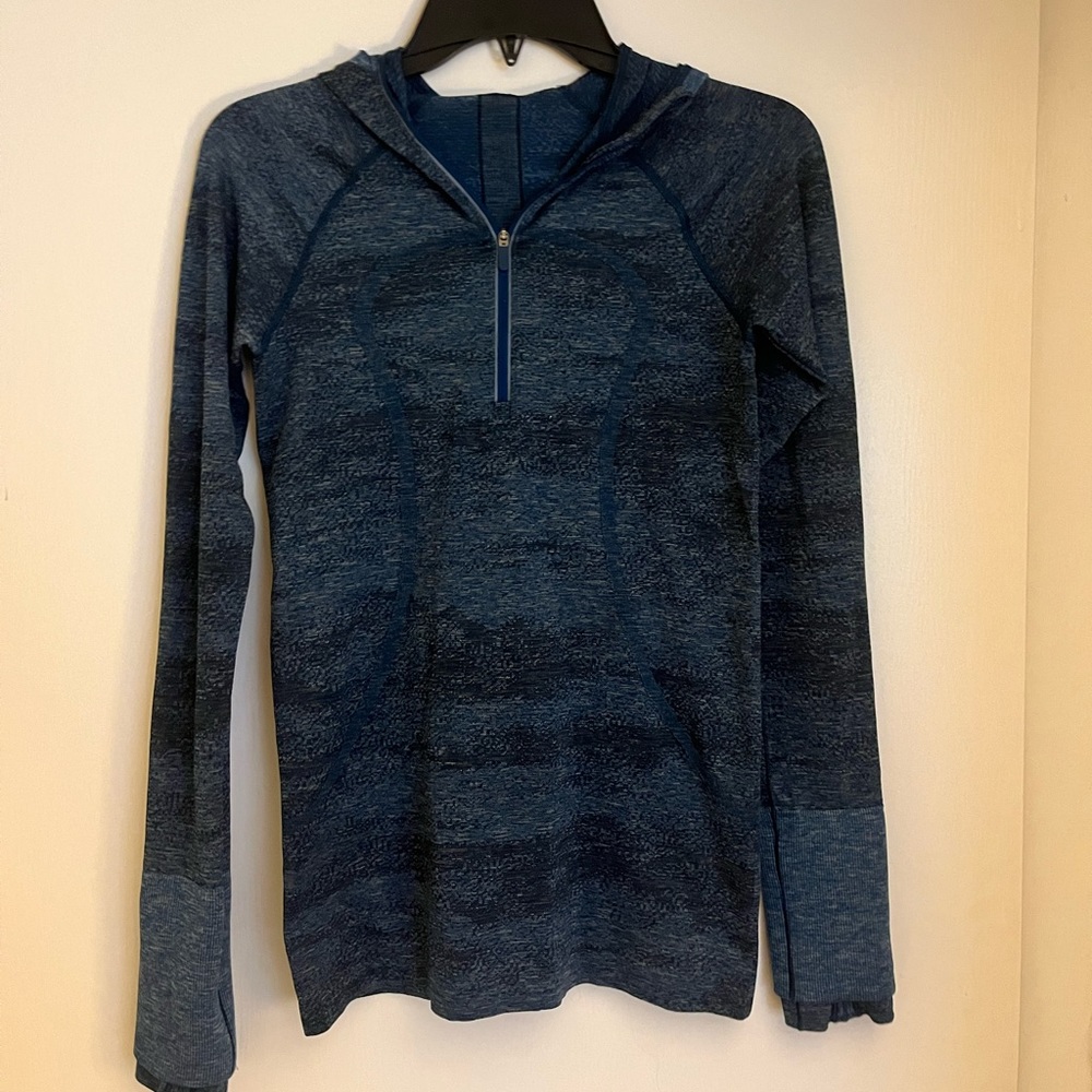 lululemon pullover size 6